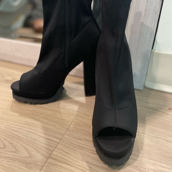 Sexy boot - Picture 5 of 6